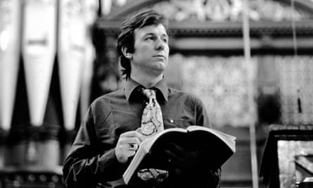 Ryland Davies during a rehearsal at Leeds town hall in the 1970s.