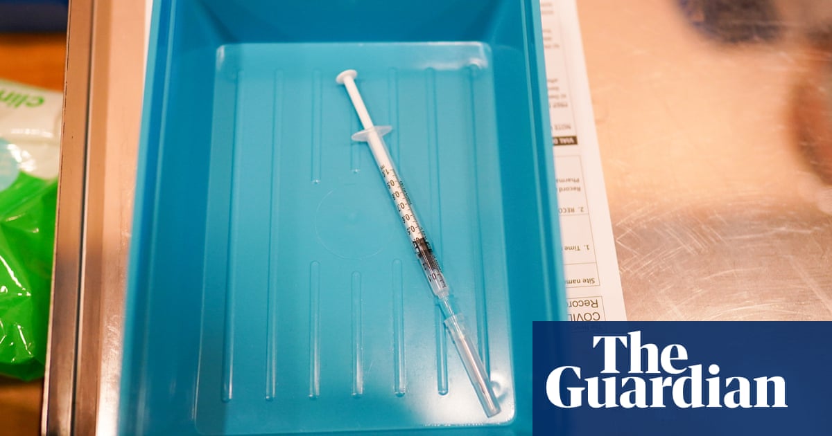 Vaccinate five- to 11-year-olds to protect UK schools, scientists say