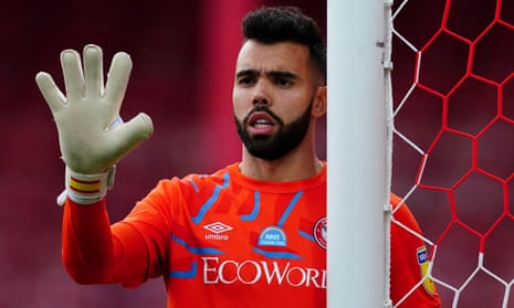 The Brentford goalkeeper David Raya has attracted multiple bids from Arsenal but the Championship club do not want to sell him in this transfer window.