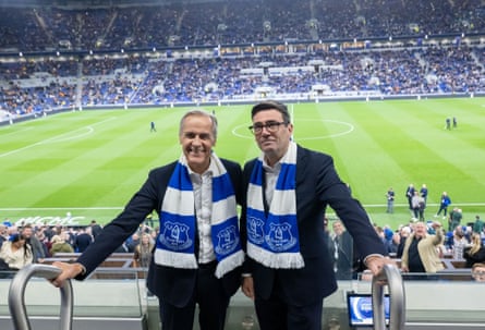 Mark Carney and Andy Burnham pose for a picture ahead of an Everton match on Wednesday evening.