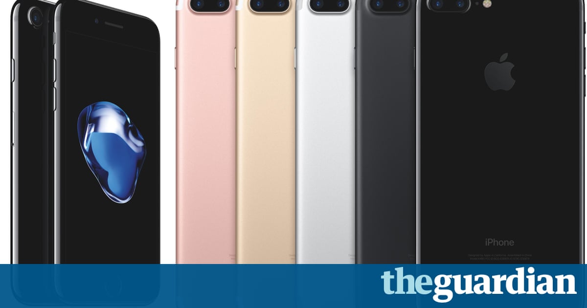 Apple launches waterproof iPhone 7 with new camera