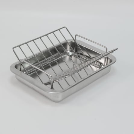 Pro Cook Stainless Steel Roasting Tin with Small V-Shape Rack