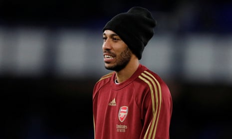 Pierre-Emerick Aubameyang warming up before Arsenal's game with Everton in December