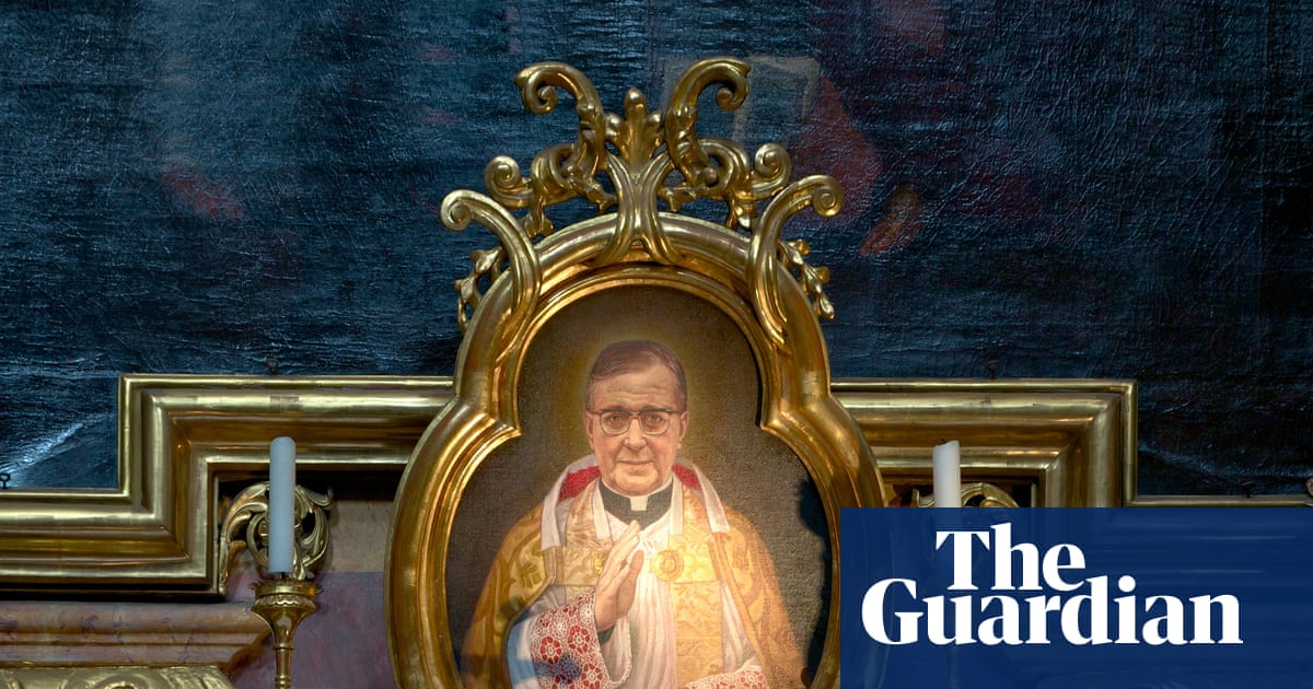 Women who say they were tricked into servitude for Opus Dei to meet in Argentina