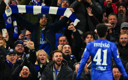 Estêvão Willian celebrates with supporters after scoring Chelsea’s second goal against Barcelona.