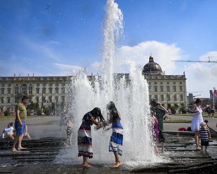 Extreme heat continues in central and eastern Europe with temperatures of 38C expected – Europe live