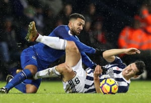 Aaron Lennon of Everton and Gareth Barry of West Bromwich Albion tussle during the goalless draw at The Hawthorns