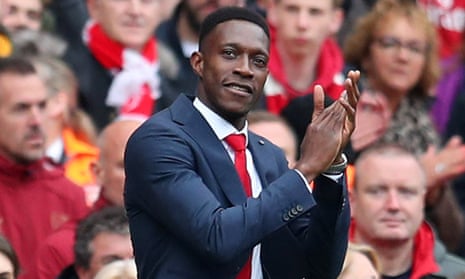 Danny Welbeck says goodbye to the Emirates crowd – he had not played for the club since November.