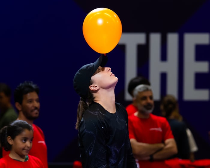 WTA Finals: Swiatek v Rybakina, Anisimova v Keys – live