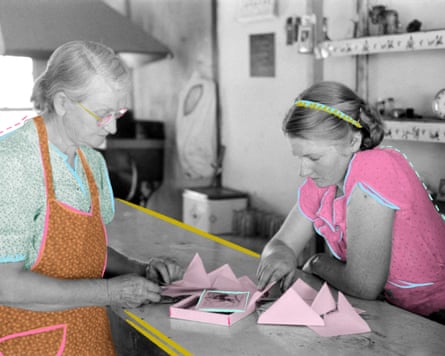 Illustration of two women sitting at a counter.