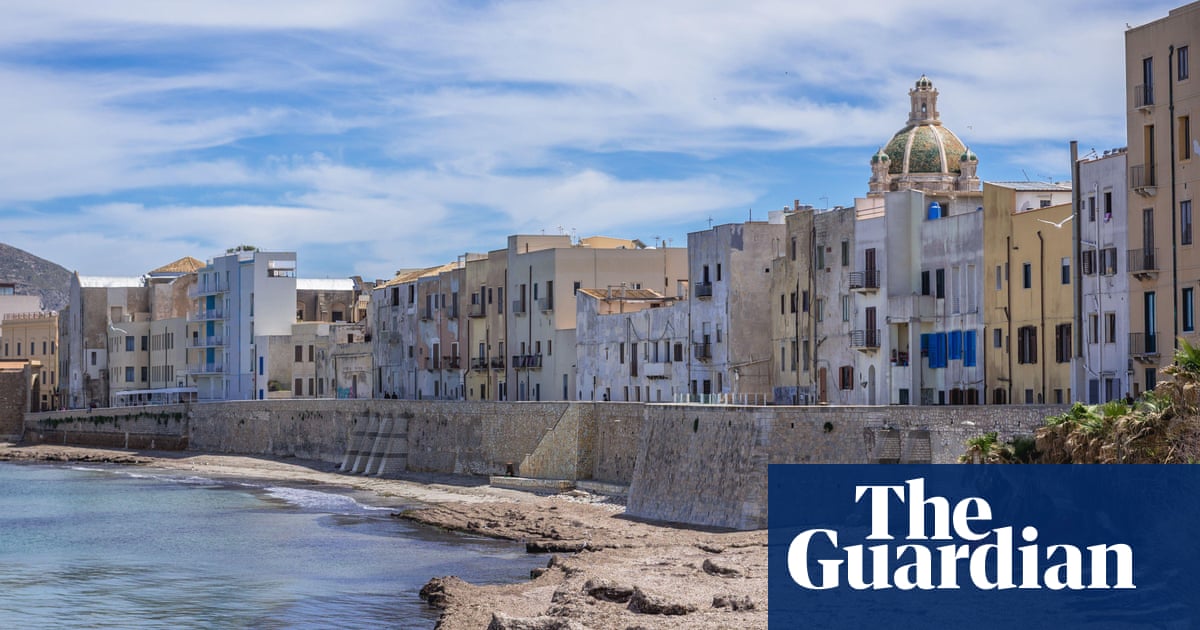 Sicilian gravedigger arrested over illegally removing bodies from tombs