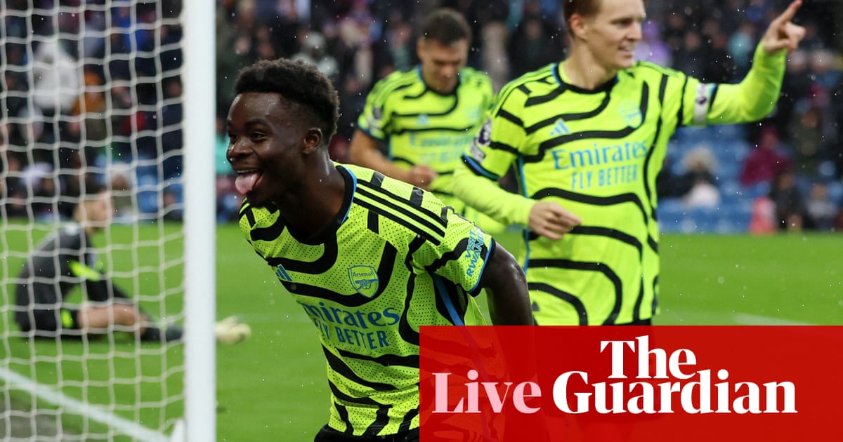 Артилеристите отбелязаха пет Жоао Гомеш направи дубъл на Спърс докато