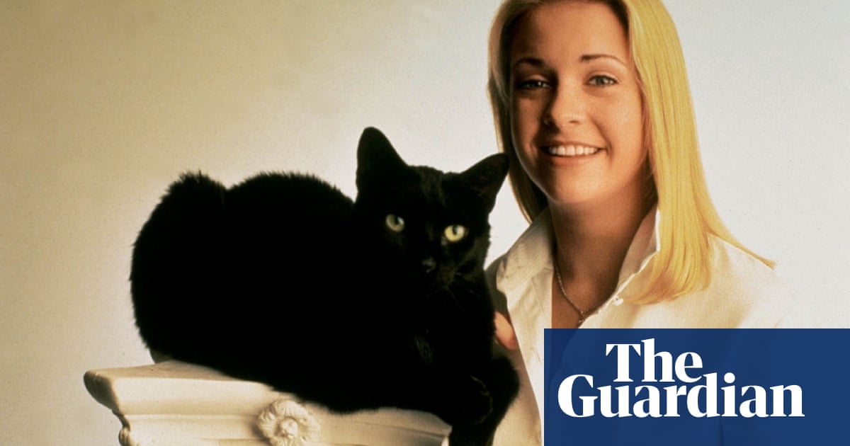 How Sabrina The Teenage Witch Spelled A Change In 90s Tv Television Radio The Guardian