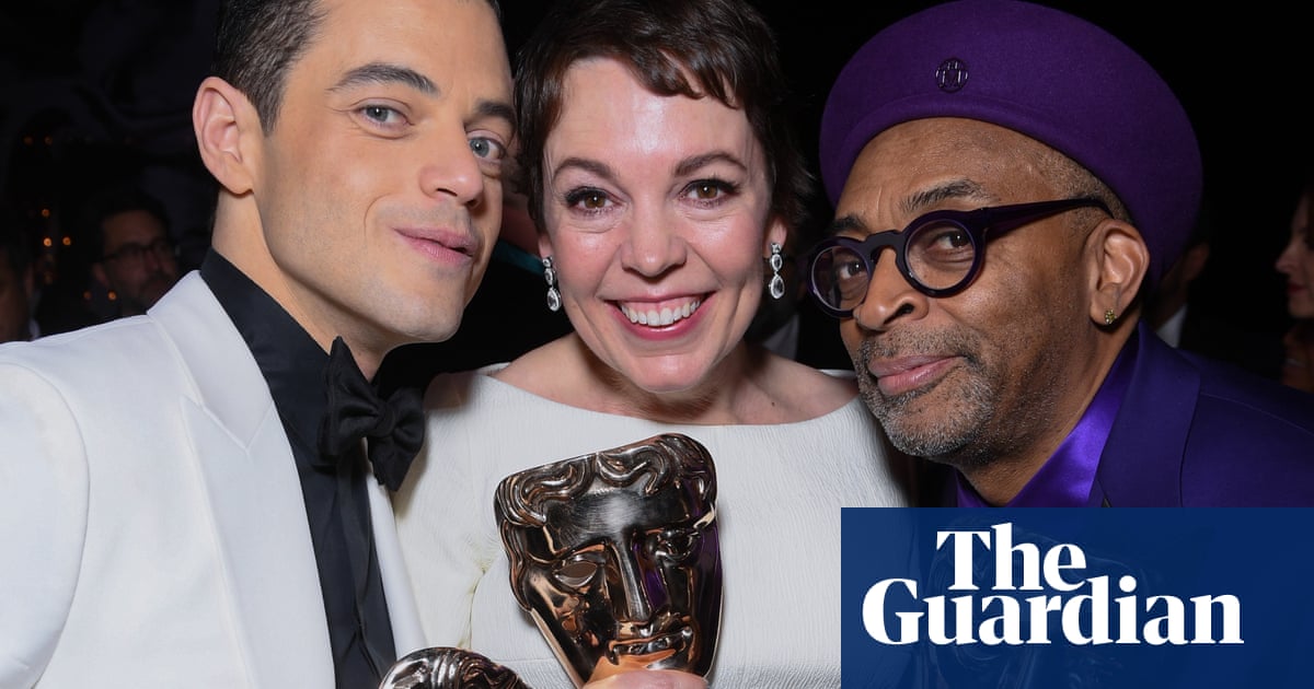 Image Result For Killer Queens Olivia Colman And Rami Malek Crown Regal Image Result For Killer Queens Olivia Colman And Rami Malek Crown Regal