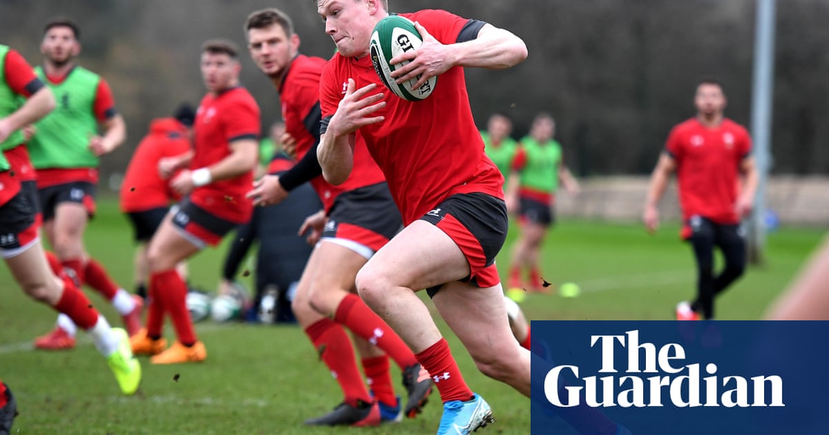 Nick Tompkins makes first start for Wales in Six Nations game with Ireland