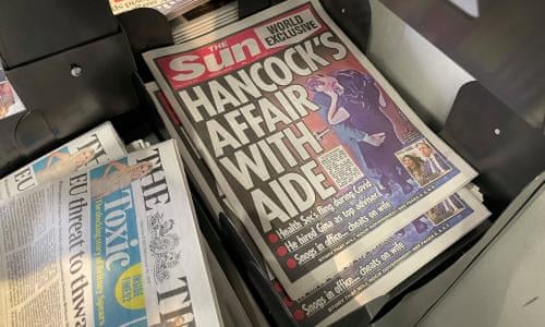 photo Matt Hancock Kissing The Sun https www theguardian com politics 2021 jun 25 no 10 wont launch inquiry into leaking of cctv photo of matt hancock kissing aide