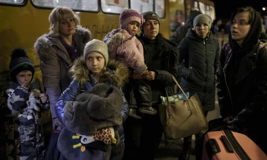 People from Mariupol and nearby towns arrive in Zaporizhzhia.