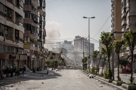 Destruction in Dahesh, Beirut’s southern suburbs, after a new round of Israeli airstrikes