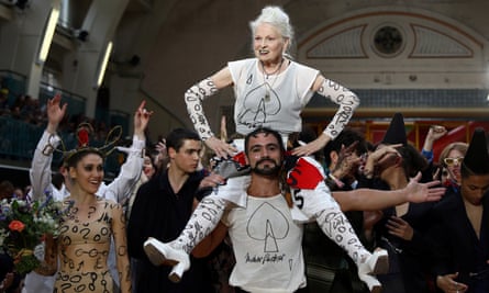 Vivienne Westwood’s catwalk amusement astatine London Fashion Week successful 2017.