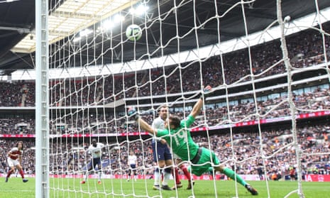 Tottenham’s Moussa Sissoko has a shot saved by Arsenal’s Bernd Leno