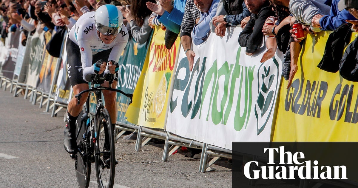 Chris Froome struggles against the backdrop of failed drug test 10