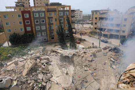 टायर, लेबनान में इजरायली हमले के बाद।