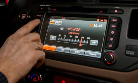 FM radio in a car in Oslo