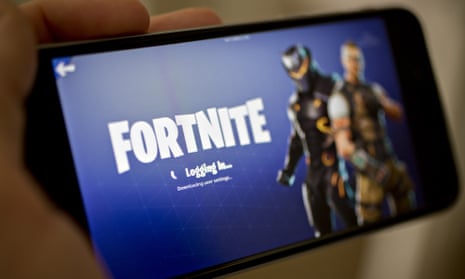 Fortnite: Battle Royale on an iPhone