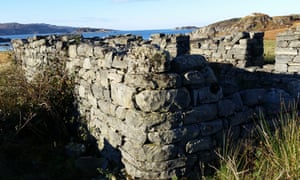 A ruined blackhouse at Peanmeanach village.