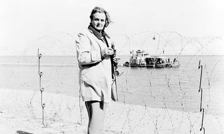 Clare Hollingworth in Suez in 1970