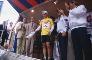 Stephen Roche is congratulated for winning stage 10.