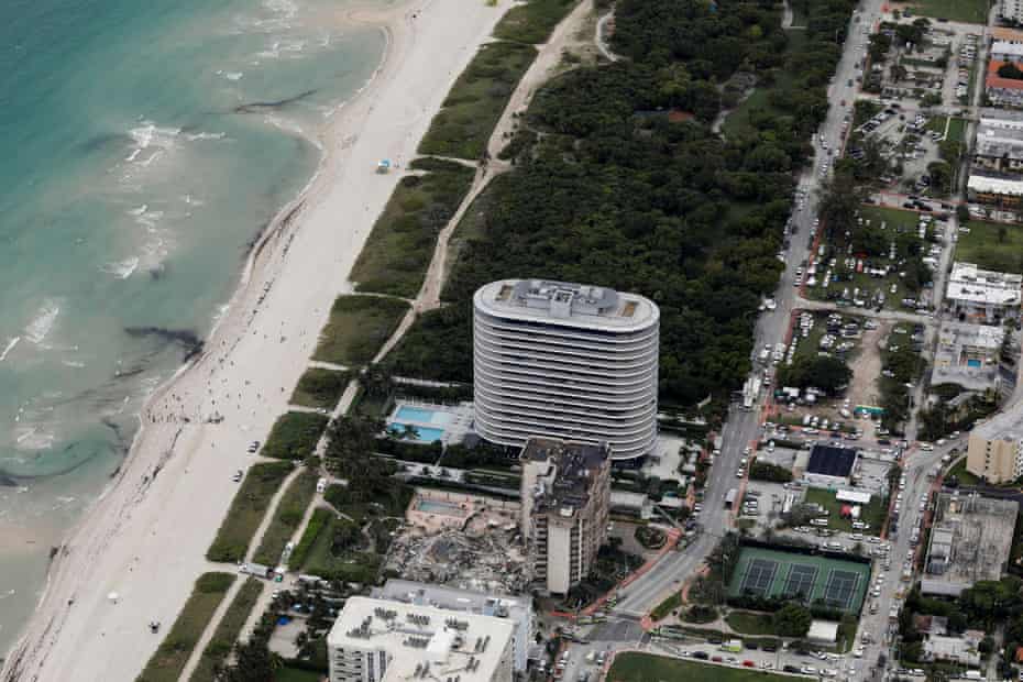 An aerial view showing the partially collapsed building in Surfside.