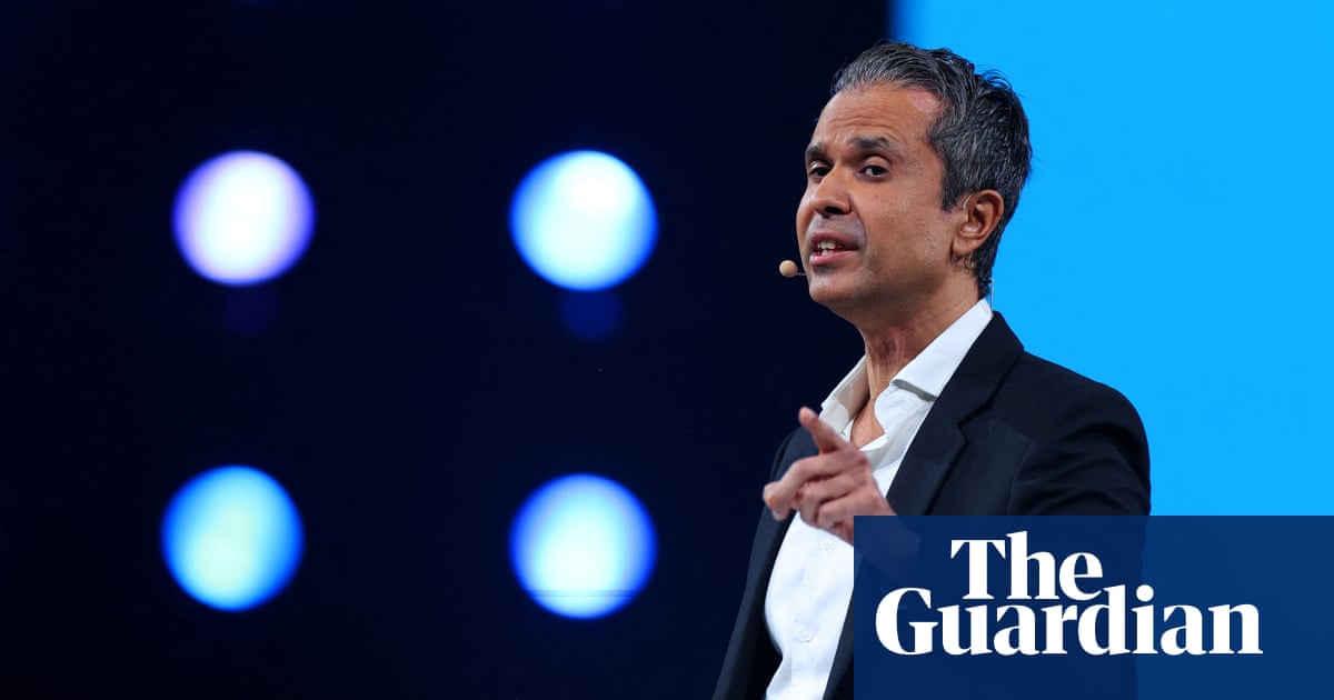 Doctor uses Reform conference speech to link king's cancer to Covid vaccine