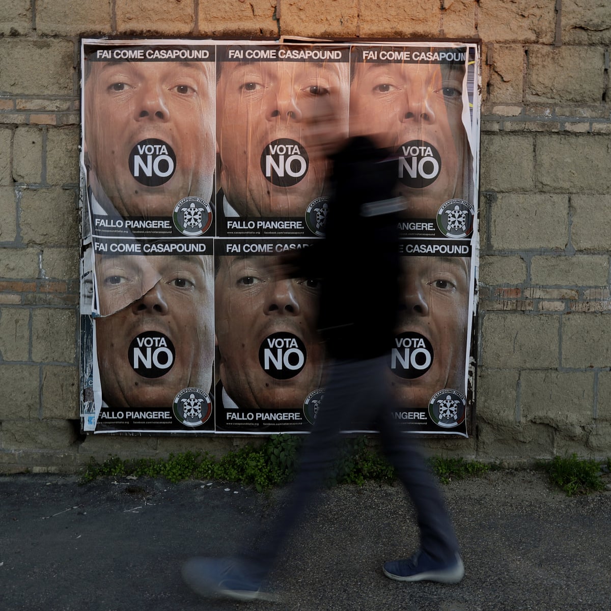 Who knowingly shares false political information online?