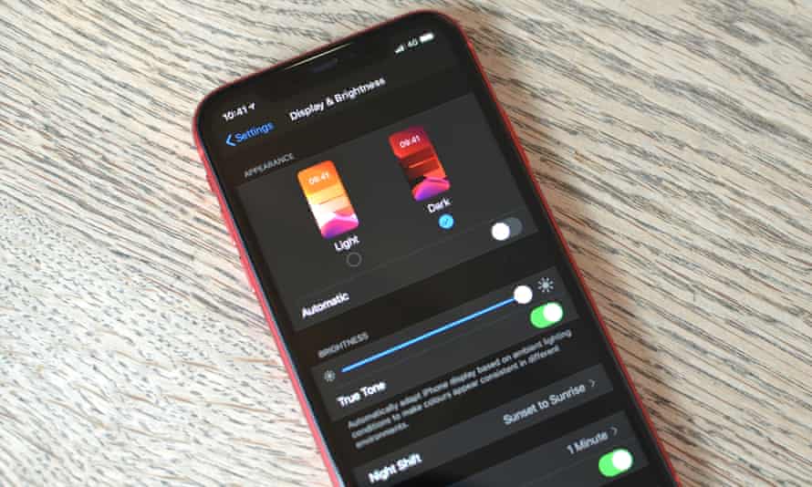 Iphone 11 Review An Iphone Xr With A Better Camera Iphone The Guardian