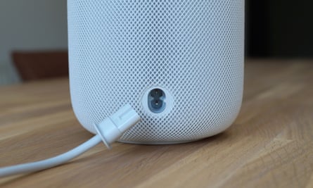 The power socket of the Apple HomePod.