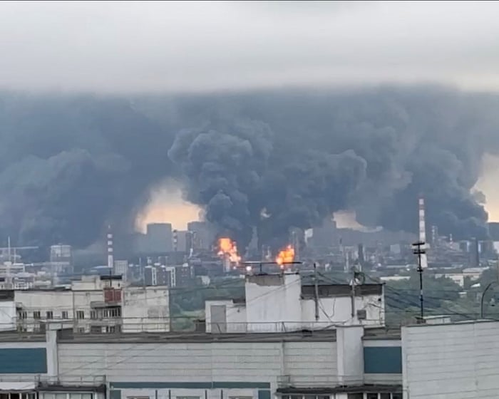 Moscow oil refinery on fire after ‘large-scale’ Ukrainian drone strike