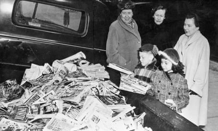 The women’s auxiliary of the American Legion organized a bonfire of comic books it considered offensive in Norwich, Connecticut, in 1955.