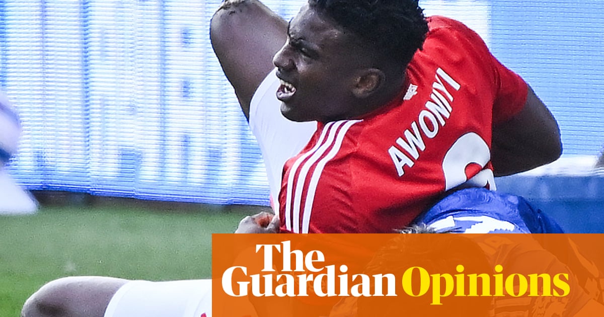 Awoniyi's injury should lead to a rethink over flawed offside protocol | Jacob Steinberg