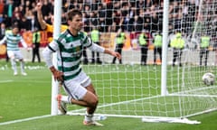 Celtic's Matt O'Riley celebrates his late winner at Fir Park