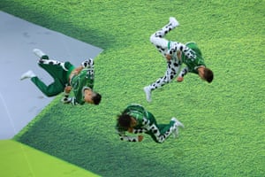 Acrobats entertain the crowd