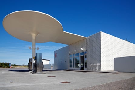 Garage with futuristic roofing