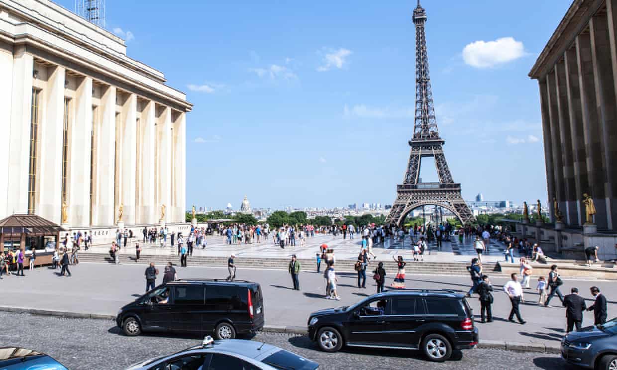 Paris to charge SUV drivers higher parking fees to tackle ‘auto-besity’ (theguardian.com)