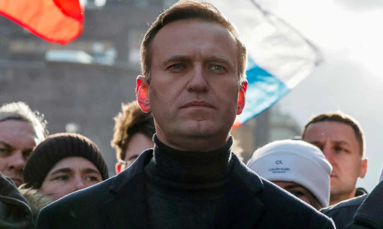Alexei Navalny in ‘critical’ situation after possible poisoning, says ally (theguardian.com)