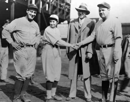 Lou Gehrig, Jackie Mitchell, Joe Engel and Babe Ruth pose before the Yankees played the Chattanooga Lookouts in a 1931 exhibition.