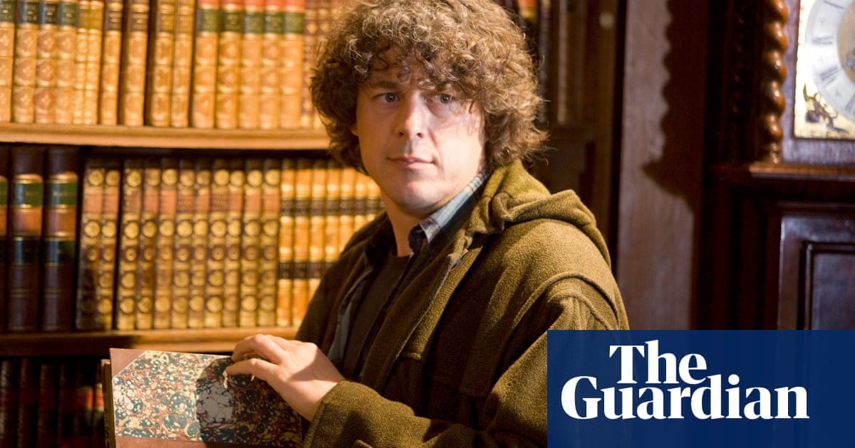 How Jonathan Creek went from geek in a duffel coat to boring besuited businessman