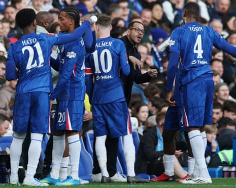 Chelsea players want new manager to be big character who can command respect | Chelsea | The Guardian