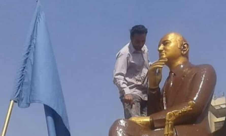 Statue of Mohamed Abdel Wahab