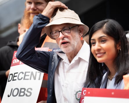 Jeremy Corbyn and Zarah Sultana on a picket line outside London Euston train station in 2022.