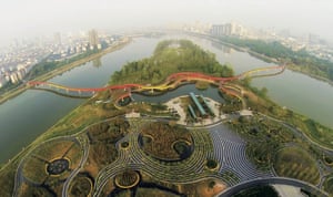 Yanweizhou Park in China, by Turenscape International 1, is the winner of Landscape of the Year 2015 award.